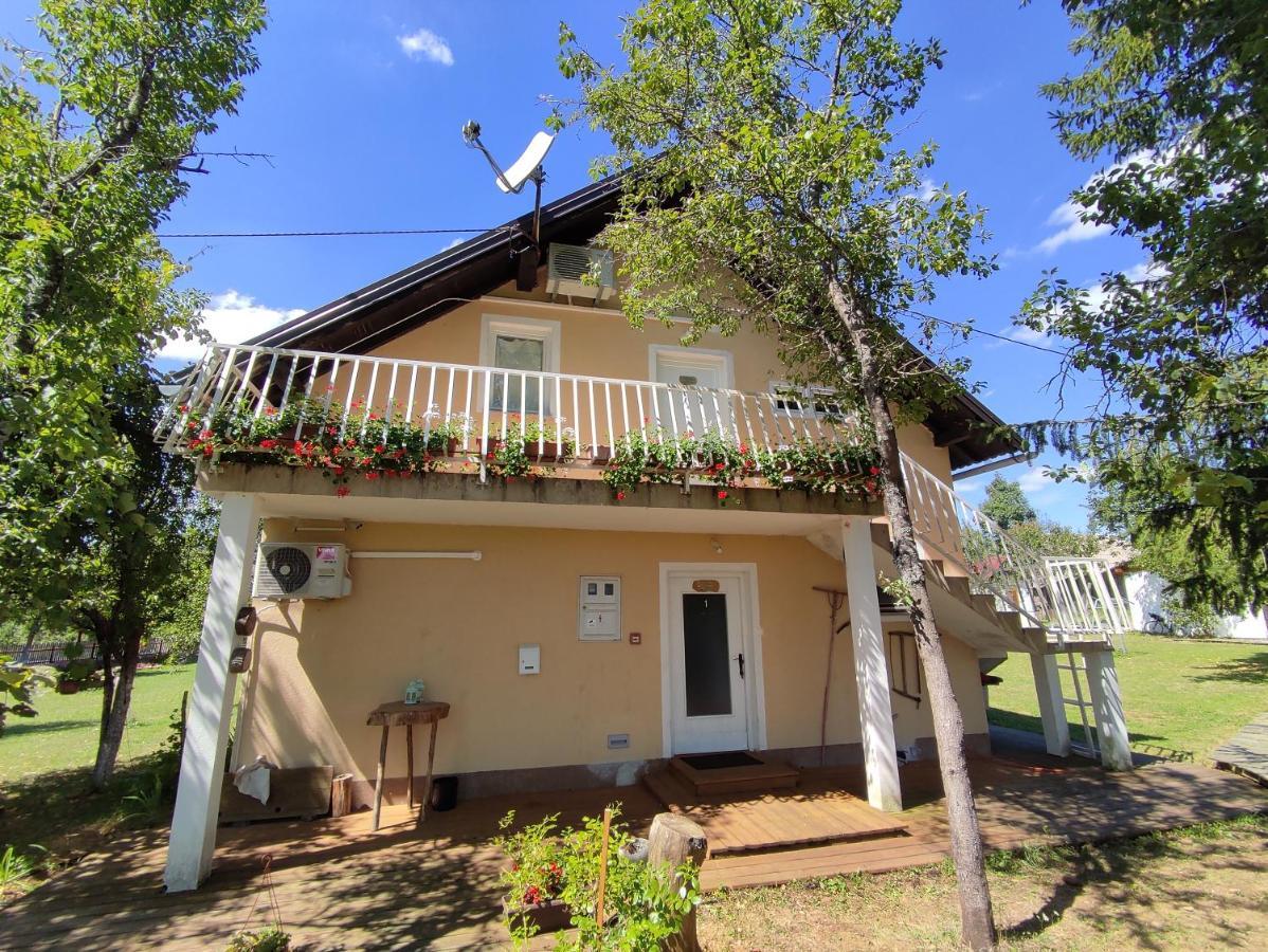 Apartments Eco Forest Resort Rakovica Exterior foto