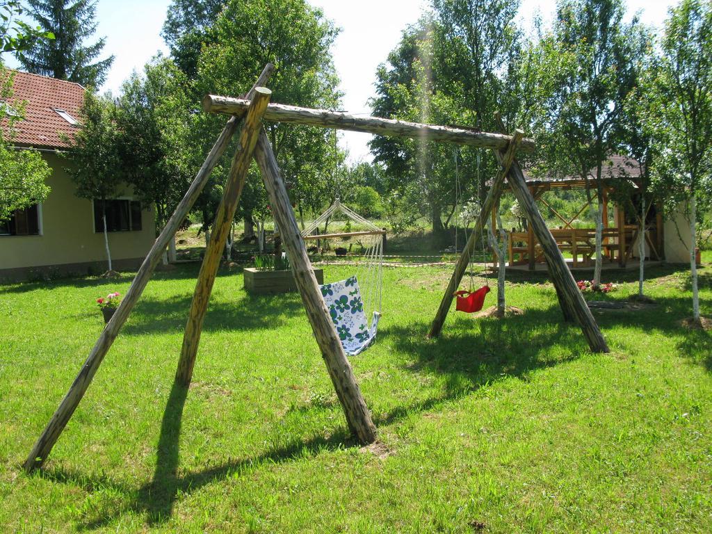 Apartments Eco Forest Resort Rakovica Exterior foto